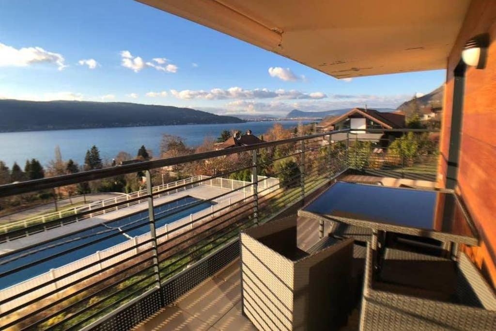 ROC&LAC - Terrasse vue lac, piscine, parking Veyrier-du-Lac Extérieur photo